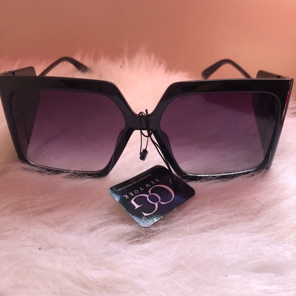 NWT Black Sunglasses - Picture 1 of 6